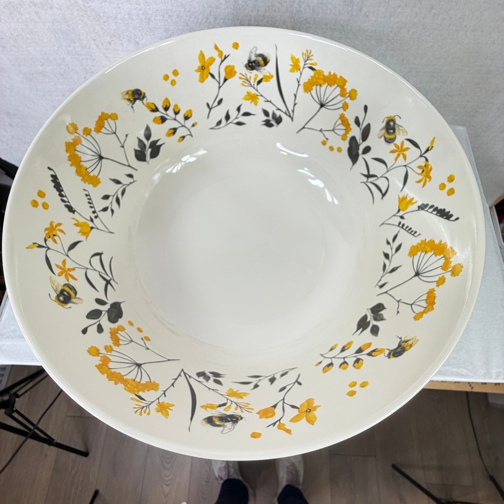 Bumblebee Wildflower Nesting Mixing Bowls Member's Mark Set/3 with Lids Picnic - Picture 8 of 16